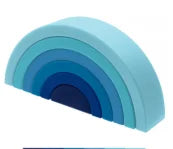 Gradient blue arch-shaped object on a white background