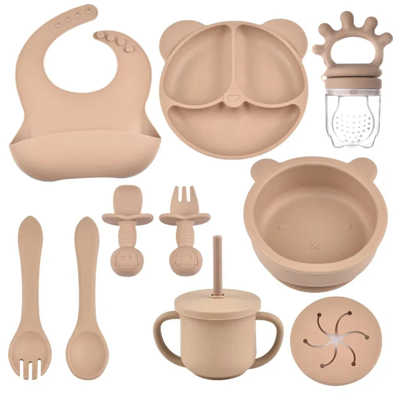 Taupe 10-piece bear silicone feeding set