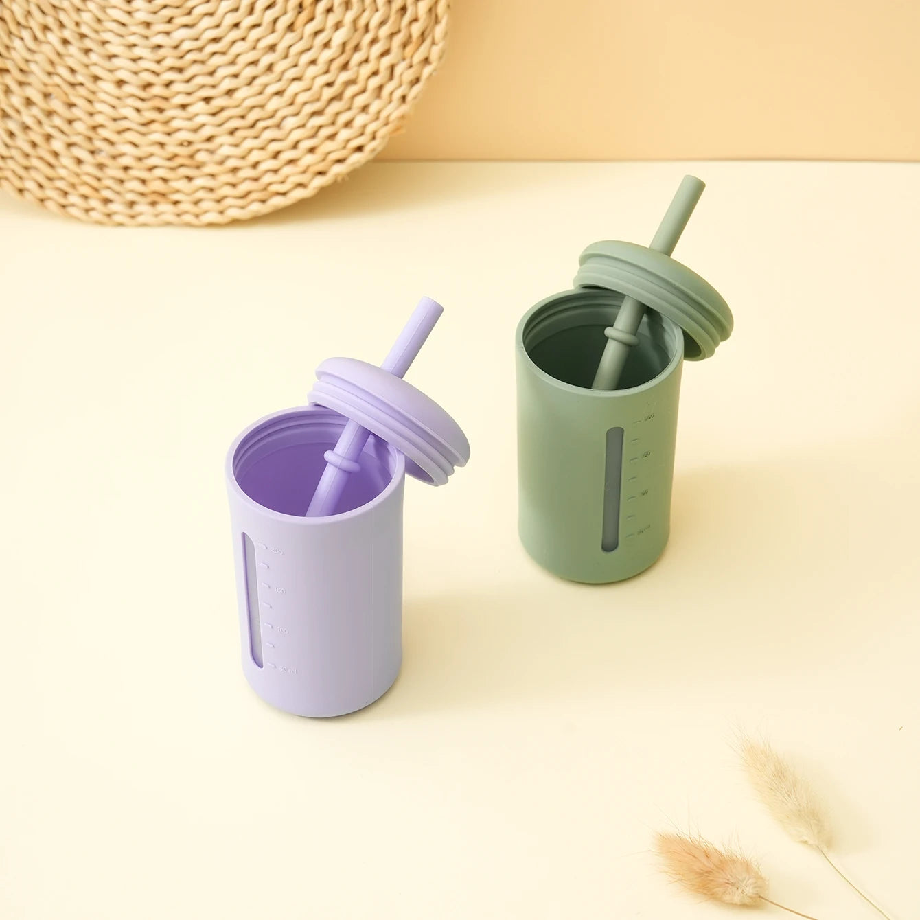 Silicone straw cups with lids removed