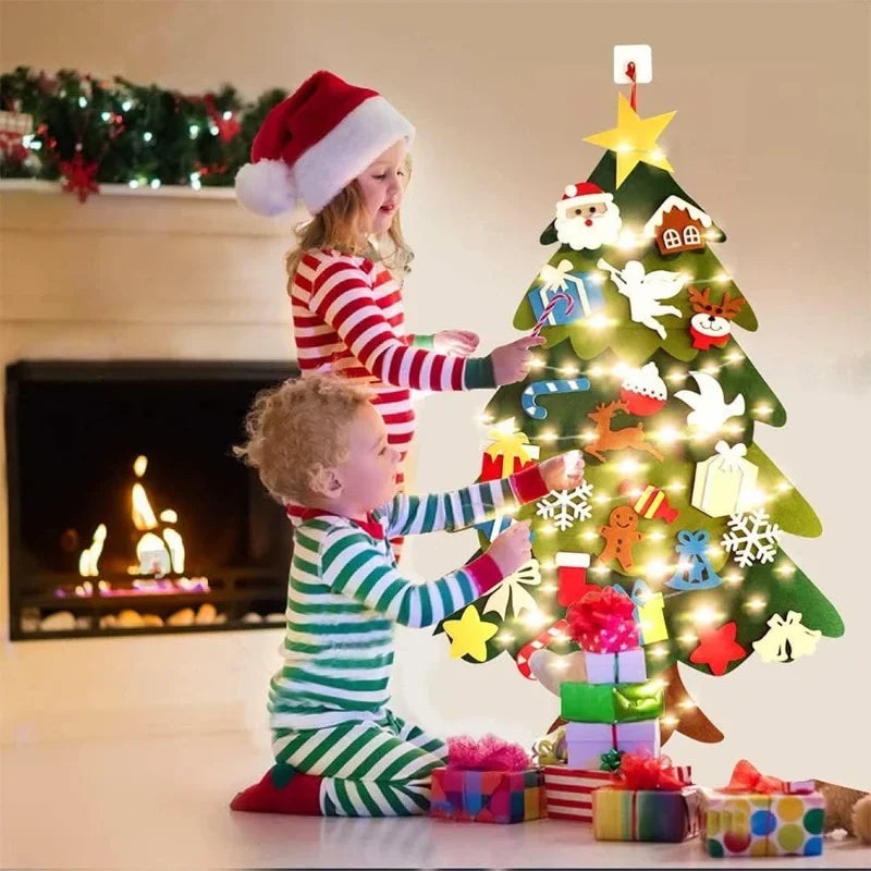 Felt Christmas Tree | Oliver and Company