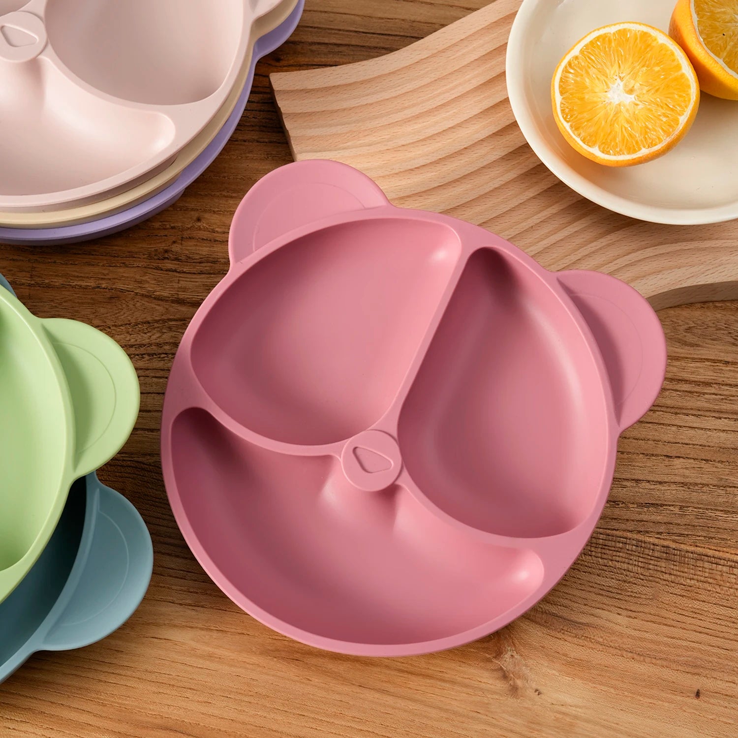 Silicone bear divided suction plate with food