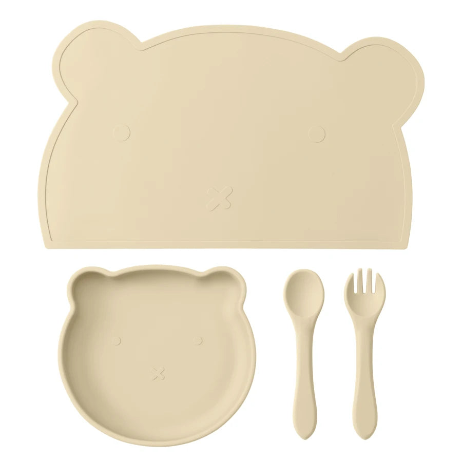 Beach sand bear placemat, plate, spoon and fork