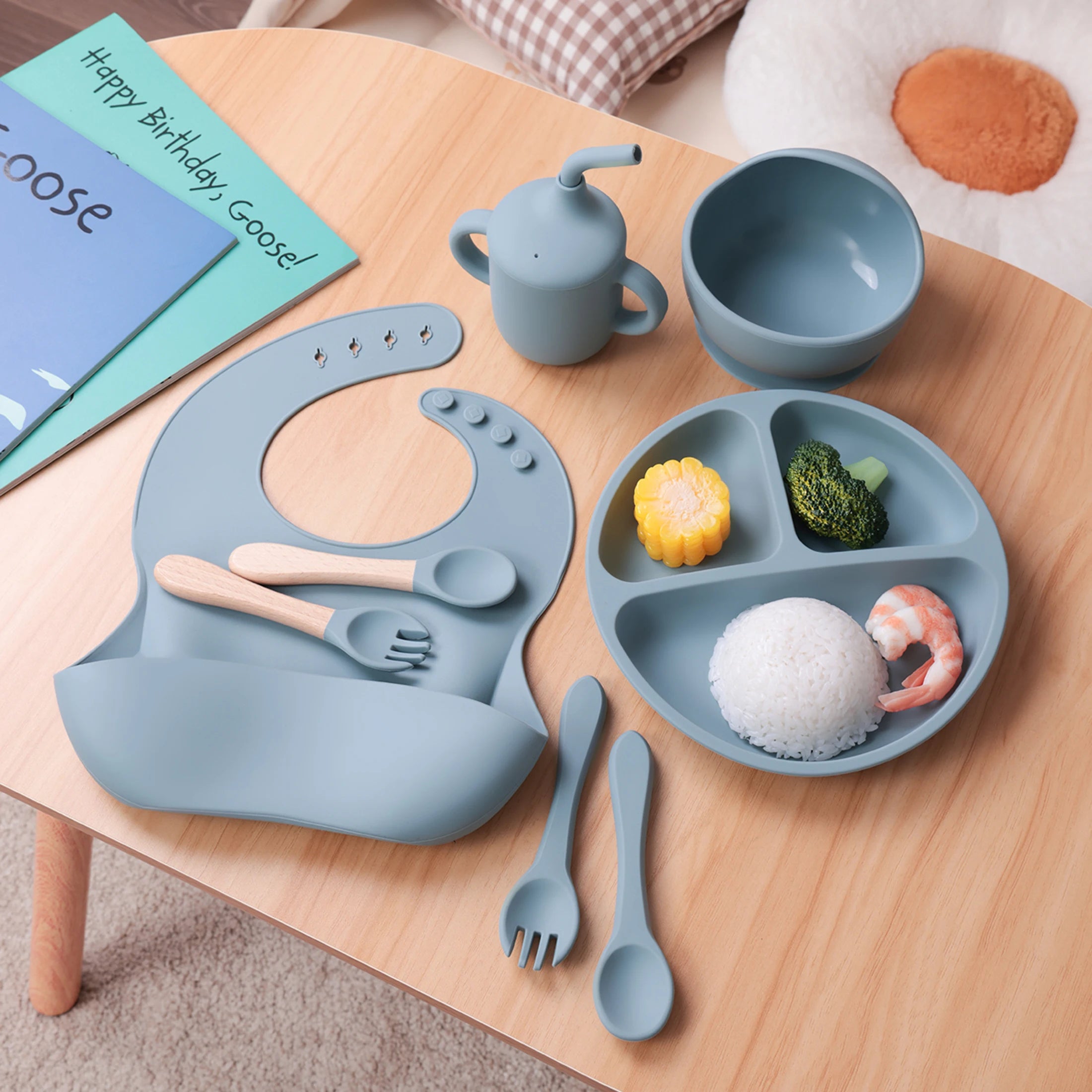 Ether feeding set with bib, divided plate, bowl and straw cup