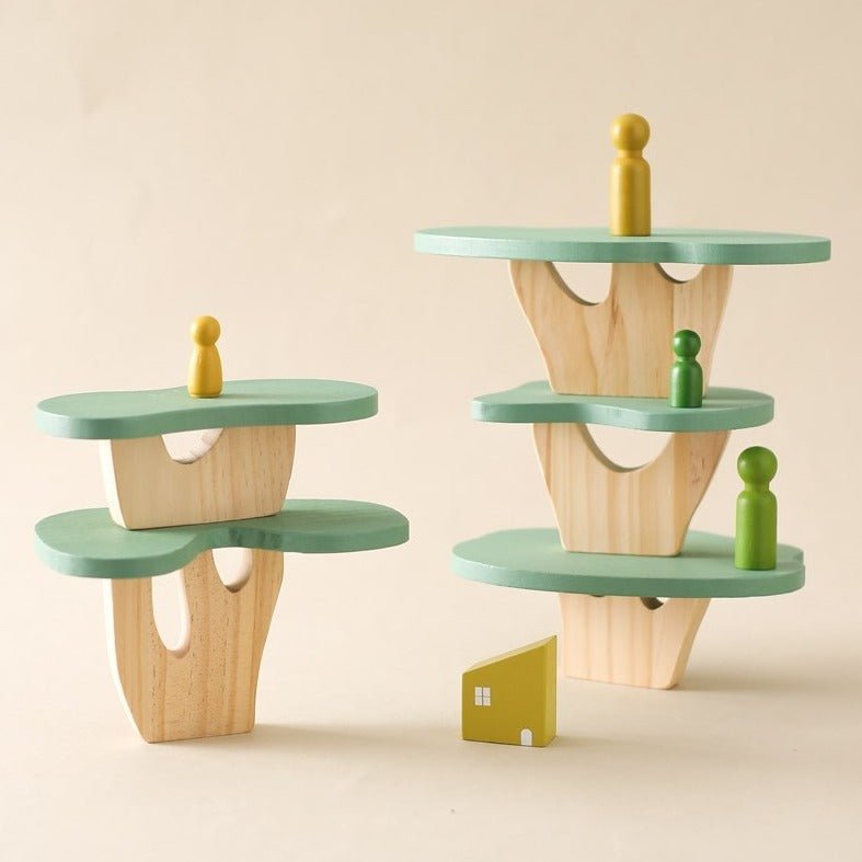 Montessori Wooden Tree Stacking Block Toys, featuring handmade wooden blocks for imaginative play, building treehouses, and enhancing children's motor skills and creativity.